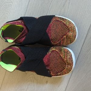 Women's Nike Running Shoe- Size 10, Red and Black